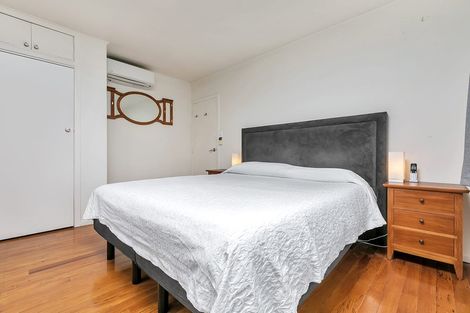 Photo of property in 11 James Street, Glenfield, Auckland, 0629