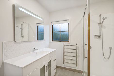 Photo of property in 224 Mahia Road, Weymouth, Auckland, 2103