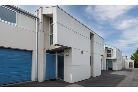 Photo of property in 496b Barbadoes Street, Edgeware, Christchurch, 8013