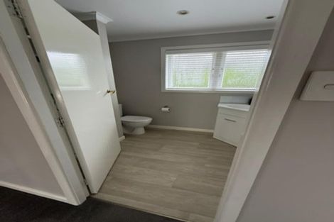 Photo of property in 1/48 Shakespeare Road, Milford, Auckland, 0620