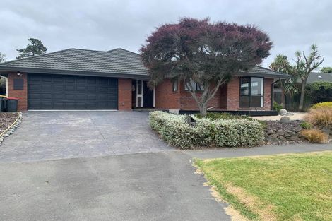 Photo of property in 43 Orlando Crescent, Waimairi Beach, Christchurch, 8083