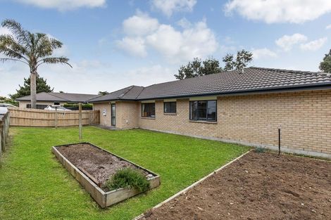 Photo of property in 94 Collingwood Road, Waiuku, 2123