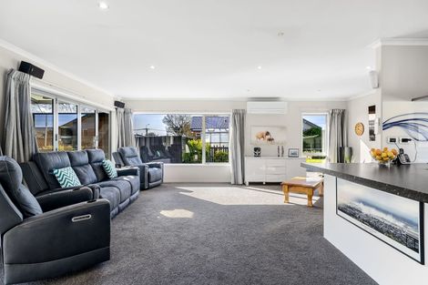 Photo of property in 320 Pages Road, Wainoni, Christchurch, 8061