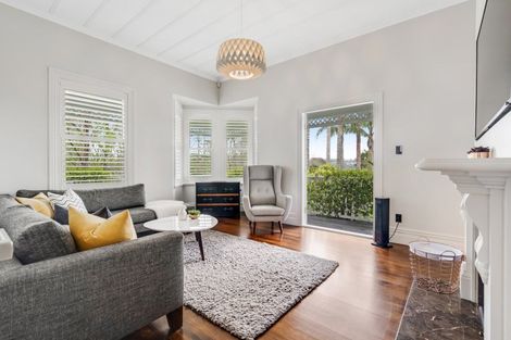 Photo of property in 23 Tudor Park Drive, Whitford, Howick, 2571