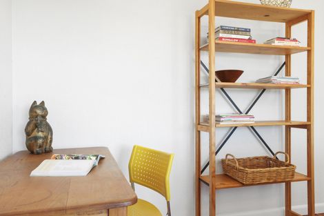 Photo of property in 60 Derwent Crescent, Titirangi, Auckland, 0604