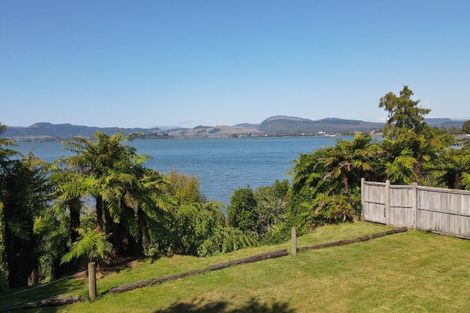 Photo of property in 137 Koutu Road, Kawaha Point, Rotorua, 3010