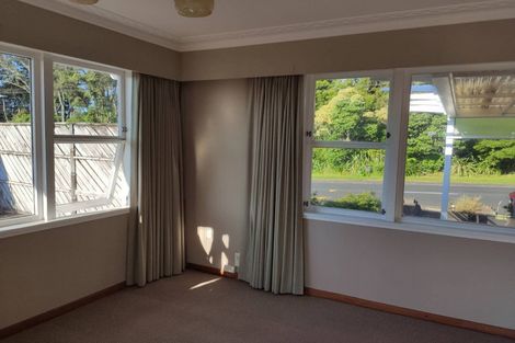 Photo of property in 20 Victoria Road, New Plymouth, 4310