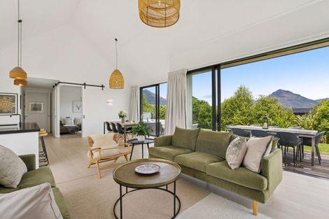Photo of property in 1 Torridon Court, Jacks Point, Queenstown, 9371