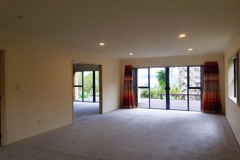 Photo of property in 19 Rangi Avenue, Schnapper Rock, Auckland, 0632