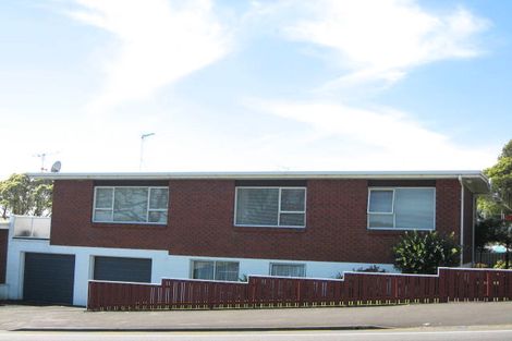 Photo of property in 83 Eliot Street, New Plymouth, 4310