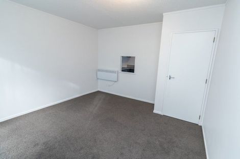 Photo of property in 5 Hawker Street, Mount Victoria, Wellington, 6011