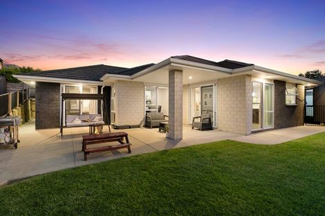 Photo of property in 11 Caldera Close, Pyes Pa, Tauranga, 3112