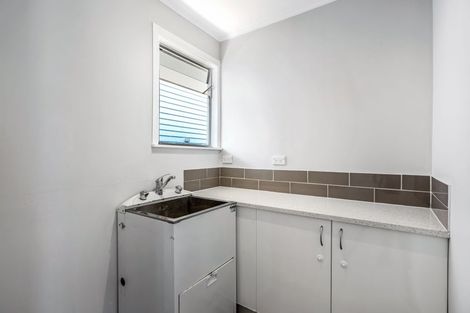 Photo of property in 35 Tampin Road, Hillpark, Auckland, 2102