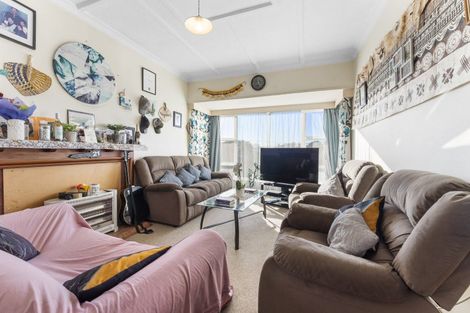 Photo of property in 27 Kawatiri Avenue, Gonville, Whanganui, 4501