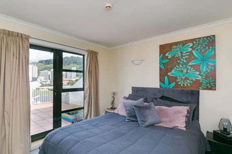 Photo of property in Endeavour Apartments, 6/125 Thorndon Quay, Pipitea, Wellington, 6011