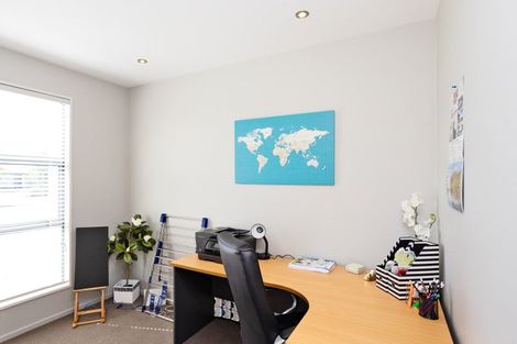 Photo of property in 11 Northside Drive, Waikiwi, Invercargill, 9810