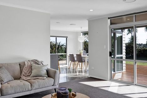 Photo of property in 9a Dolphin Parade, Bell Block, New Plymouth, 4312