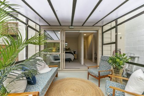 Photo of property in 2/8 Narbada Crescent, Khandallah, Wellington, 6035