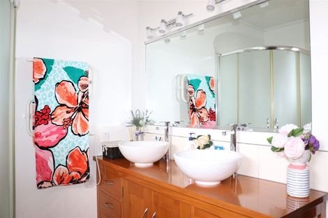 Photo of property in 8 Goodger Street, Waipukurau, 4200