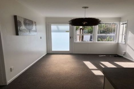 Photo of property in 43 Richards Avenue, Forrest Hill, Auckland, 0620