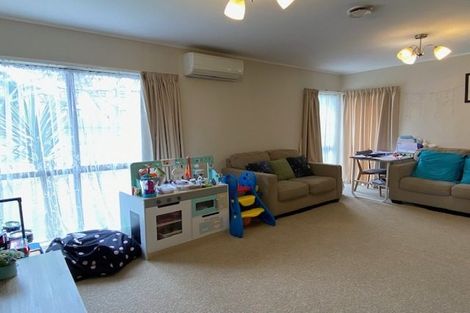 Photo of property in 17 Rotoma Rise, Clover Park, Auckland, 2019