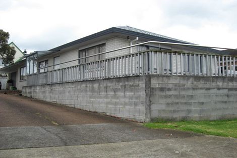 Photo of property in 2/39 Kiwi Esplanade, Mangere Bridge, Auckland, 2022