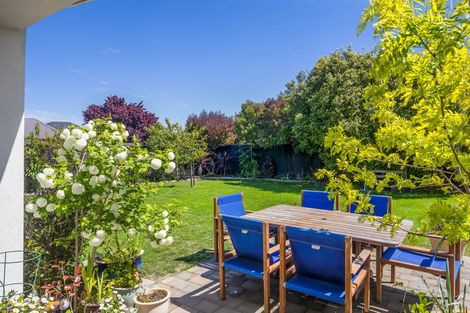 Photo of property in 20 Linkwater Way, Parklands, Christchurch, 8083