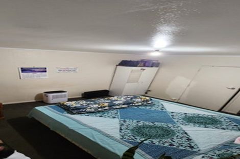 Photo of property in 2/27 Miro Street, New Lynn, Auckland, 0600