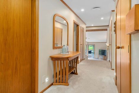 Photo of property in 19 Bayside Drive, Browns Bay, Auckland, 0630