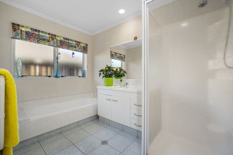 Photo of property in 19 Beachlands Place, Papamoa Beach, Papamoa, 3118