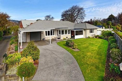 Photo of property in 13 Nutfield Lane, Cashmere, Christchurch, 8022