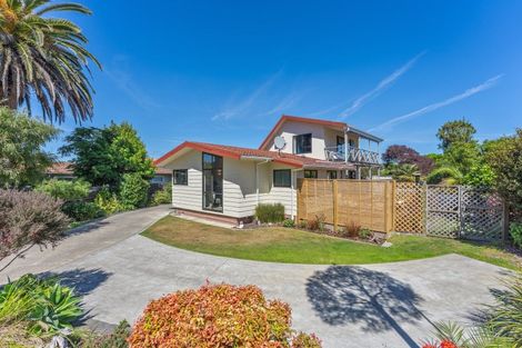 Photo of property in 91 Atkinson Avenue, Otaki Beach, Otaki, 5512