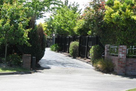 Photo of property in 9 Wardour Mews, Avonhead, Christchurch, 8042
