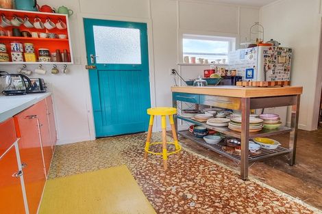 Photo of property in 10 Franklin Road, Paparoa, 0571