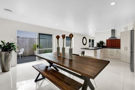 Photo of property in 24 Moulton Street, Moturoa, New Plymouth, 4310