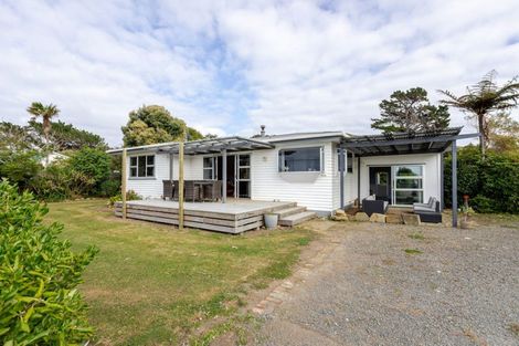 Photo of property in 40 Seaview Road, Herbertville, Dannevirke, 4970