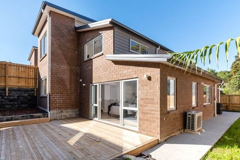 Photo of property in 27 Sunshine Boulevard, Sunnyvale, Auckland, 0612