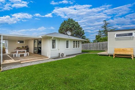 Photo of property in 22 Roberts Road, Te Atatu South, Auckland, 0610