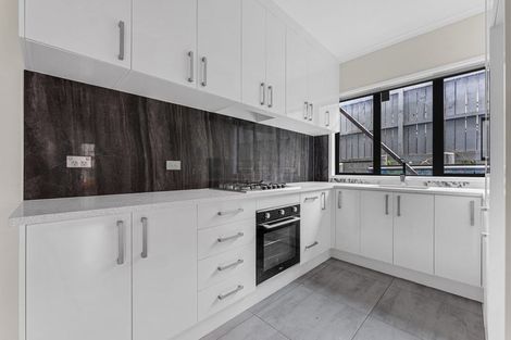 Photo of property in 1 Leven Lane, Totara Heights, Auckland, 2105