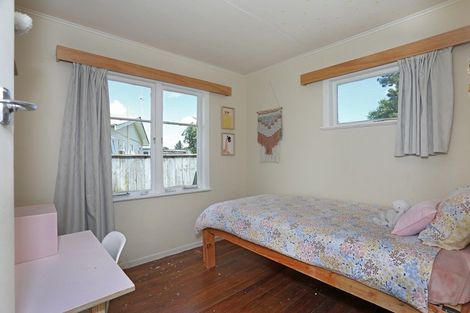 Photo of property in 24 Churchill Avenue, Feilding, 4702