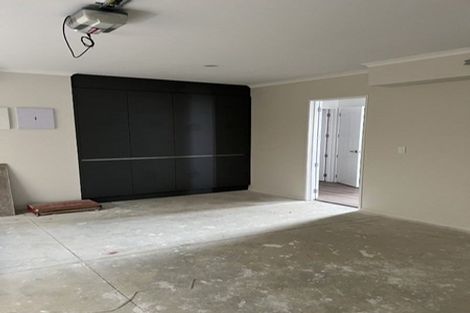 Photo of property in 28 Ballyalton Crescent, Flat Bush, 2019