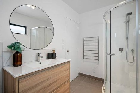 Photo of property in 26d Hutchinsons Road, Bucklands Beach, Auckland, 2014