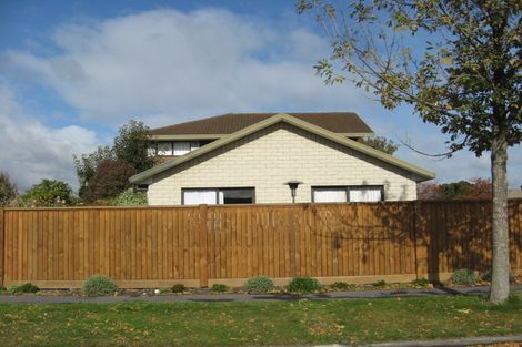 Photo of property in 16 Corfe Street, Ilam, Christchurch, 8041