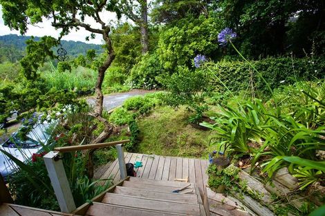 Photo of property in 14 Tinopai Road, Titirangi, Auckland, 0604