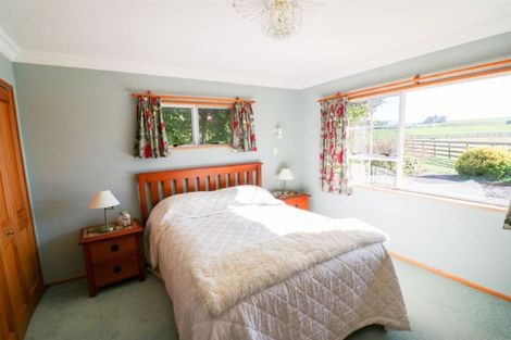 Photo of property in 210 Cowper Road, Dannevirke, 4976