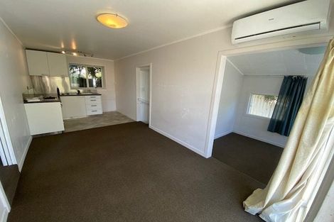 Photo of property in 24 Tiri Tiri Road, Birkdale, Auckland, 0626