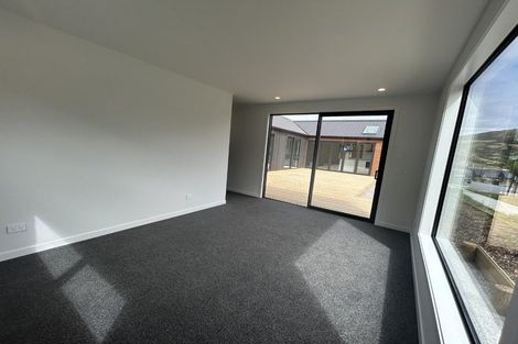 Photo of property in 34 Howden Drive, Jacks Point, 9371