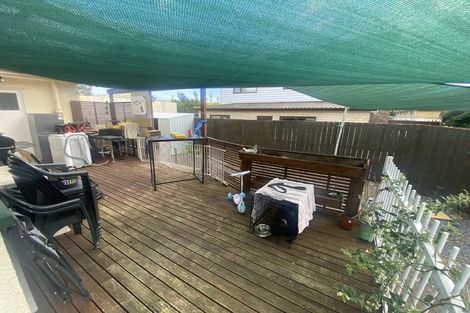 Photo of property in 36 Cambridge Terrace, Papatoetoe, Auckland, 2025