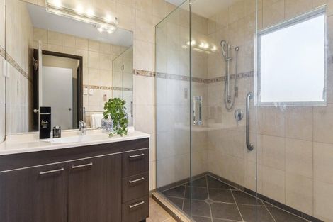 Photo of property in 14 Steeple Rise, Pakuranga, Auckland, 2010