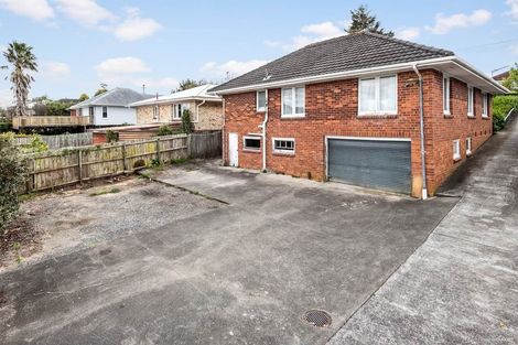 Photo of property in 101 Hutchinson Avenue, New Lynn, Auckland, 0600
